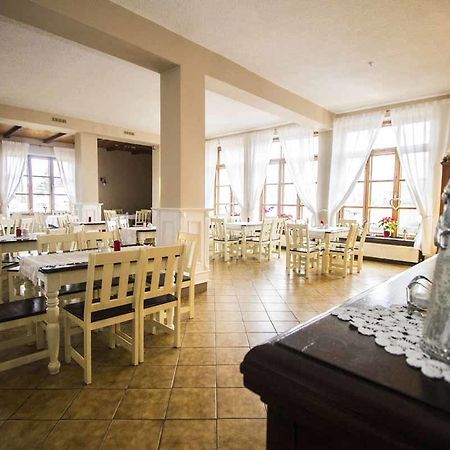 Gosciniec U Kowolki Hotel Kakolewo ภายนอก รูปภาพ